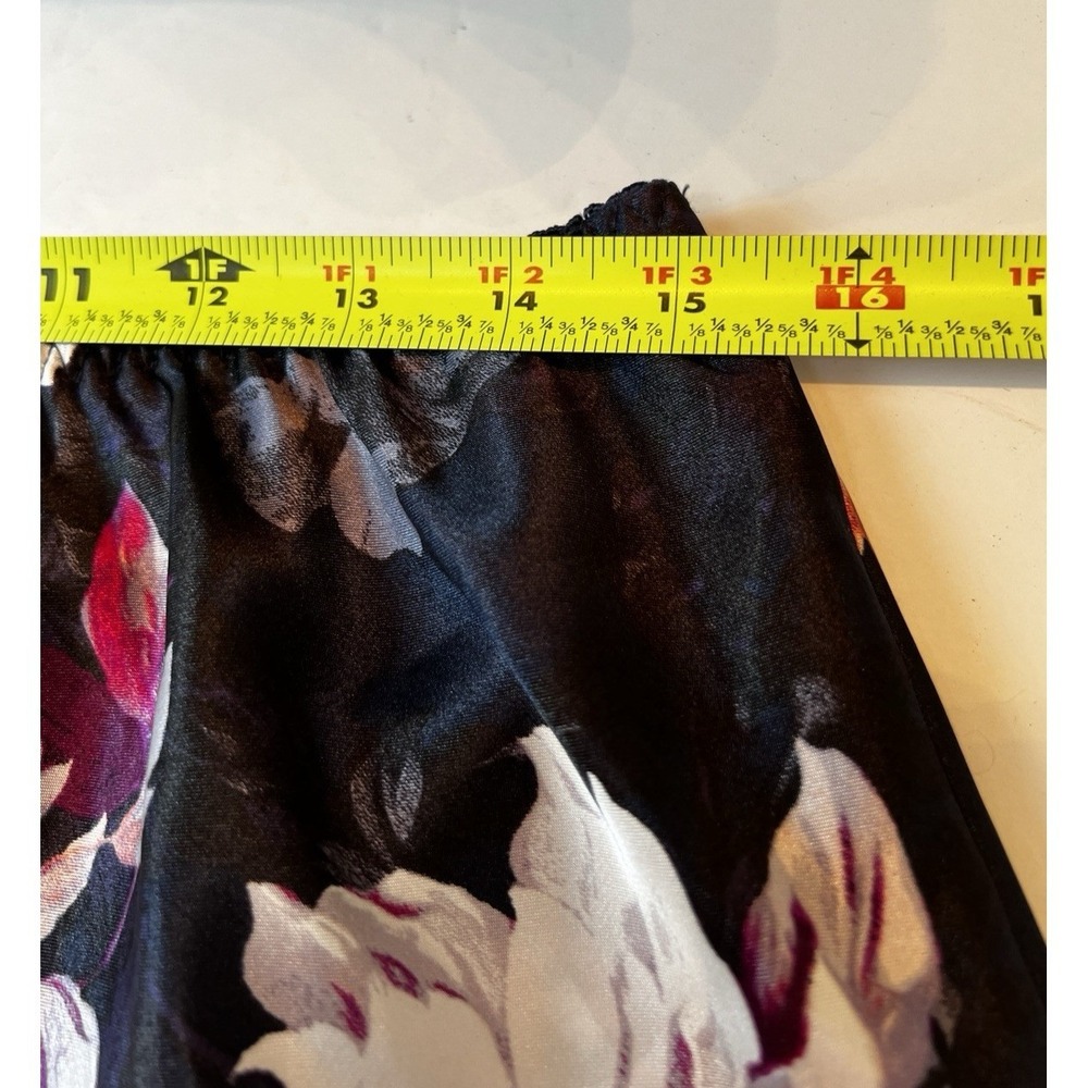Lilac and London Women's‎ Two Piece Blue Floral Satin Pajamas size Large - Picture 6 of 10